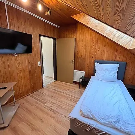 Hages Szálloda 3*